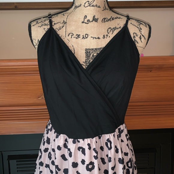 Styleworld Leopard Print Swing Dress with Pockets - Picture 2 of 8